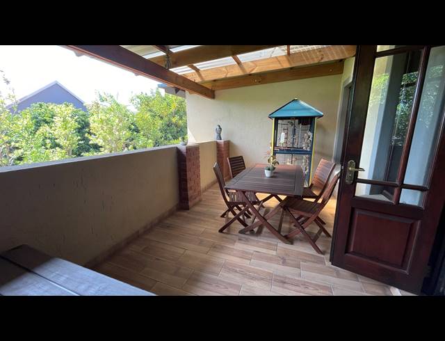 3 BEDROOM FREESTANDING FOR SALE IN KOSMOSDAL